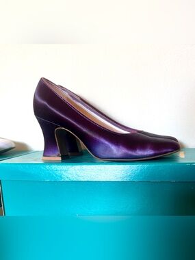 1980s dyed Satin Purple Heeled prom Pumps - Elegant Women's Dress Shoes